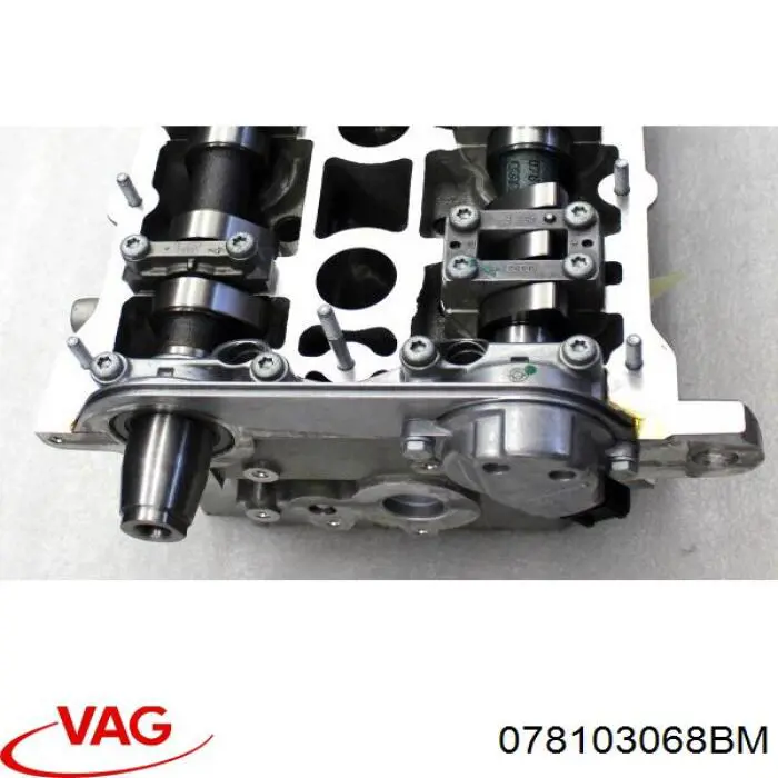 078103068BM VAG Головка циліндрів
