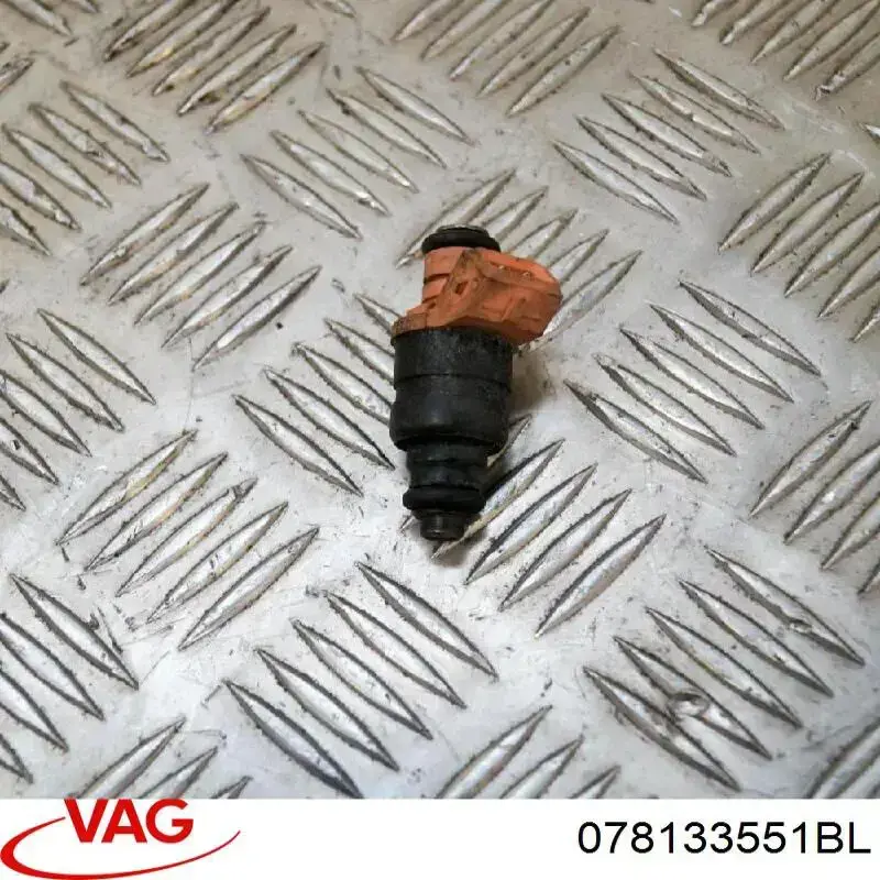 Купити 078133551M VAG Форсунка дизельна в зборі, розпилювач + тримач