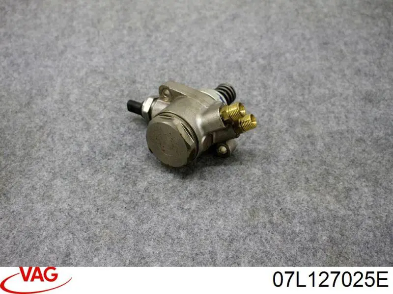 Паливний насос високого тиску 07L127025E VAG