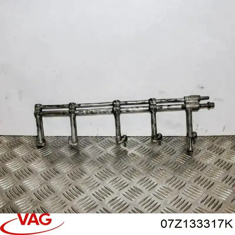 Розподільник палива (рампа) правий VAG 07Z133317K ціна, від 22.80 USD