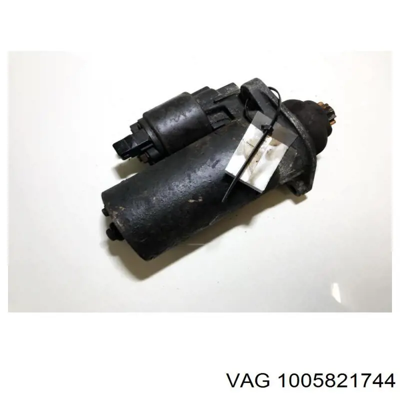 047911255G VAG Кришка стартера передня