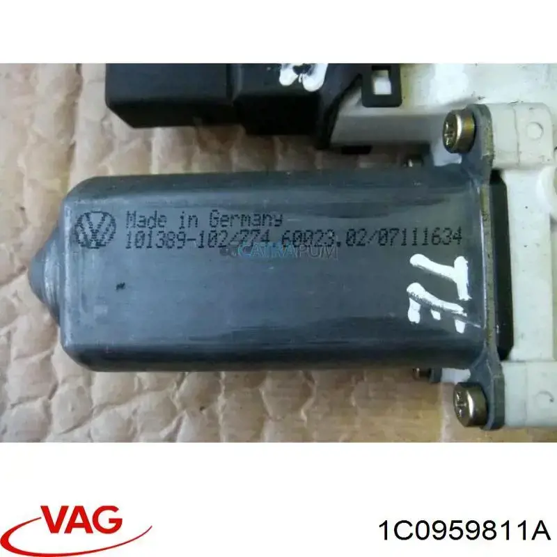 Двигун стеклопод'емника двері задньої, лівої VAG 1C0959811A
