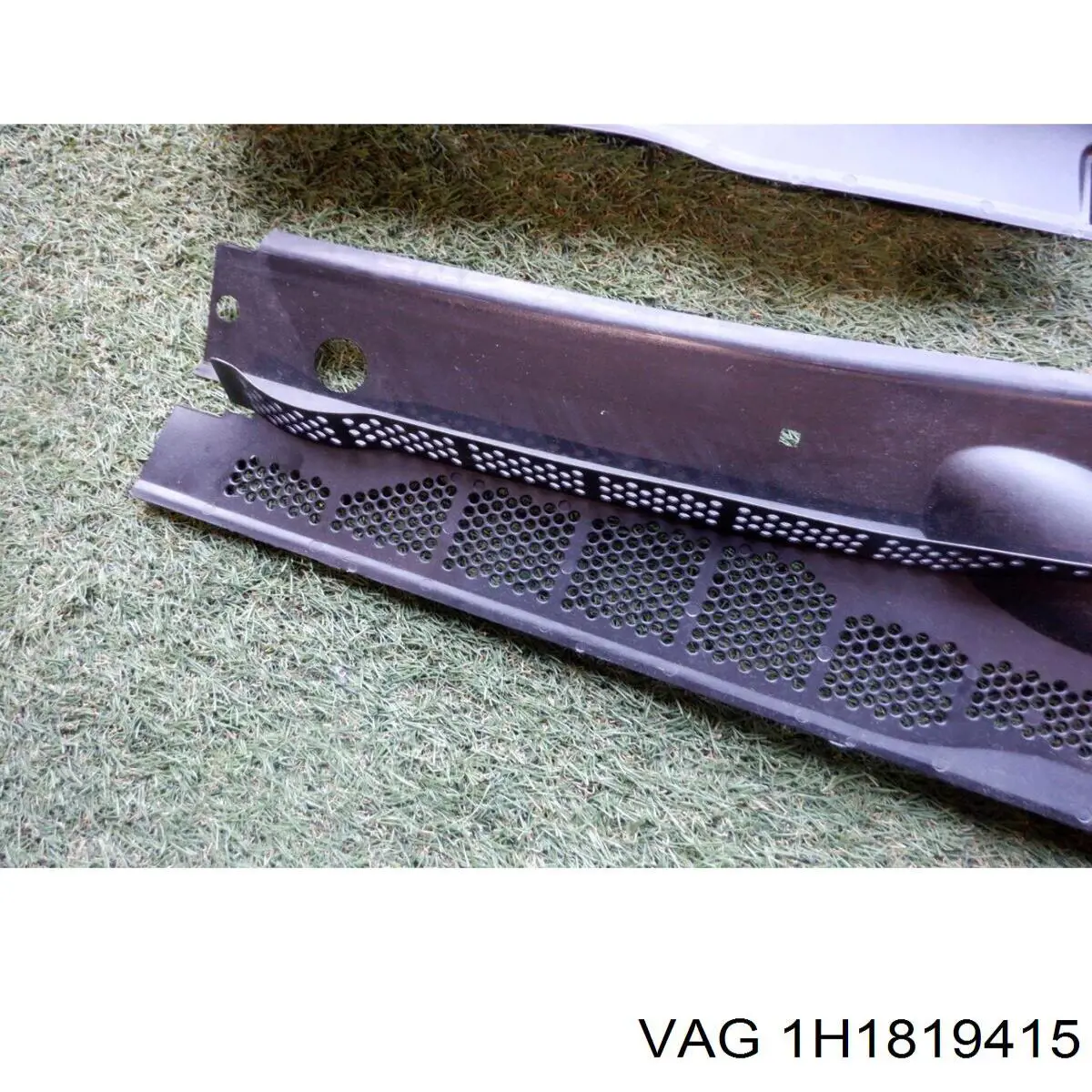 Водостік лобового скла, жабо VAG 1H1819415 ціна, від 10.24 USD