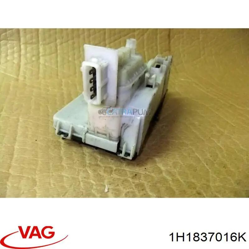 Купити 1H1837016K VAG Замок дверки правої передньої
