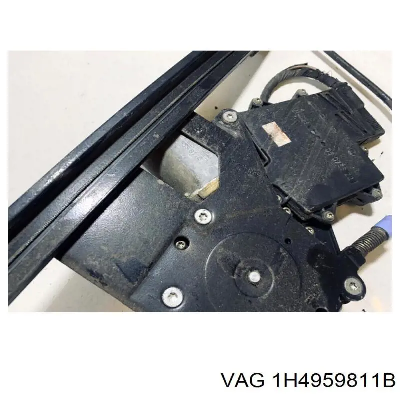 Моторчик склопідйомника двері задніх, лівих VAG 1H4959811B ціна, від 15.80 USD