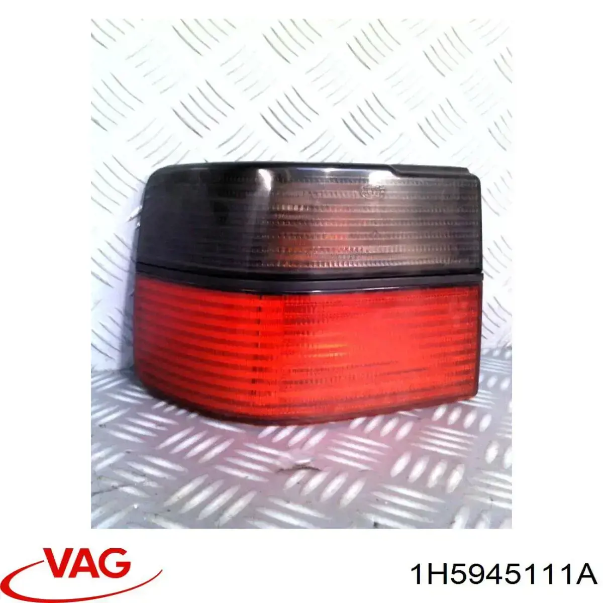 Задня ліва зовнішня фара VAG 1H5945111A ціна, від 41.02 USD