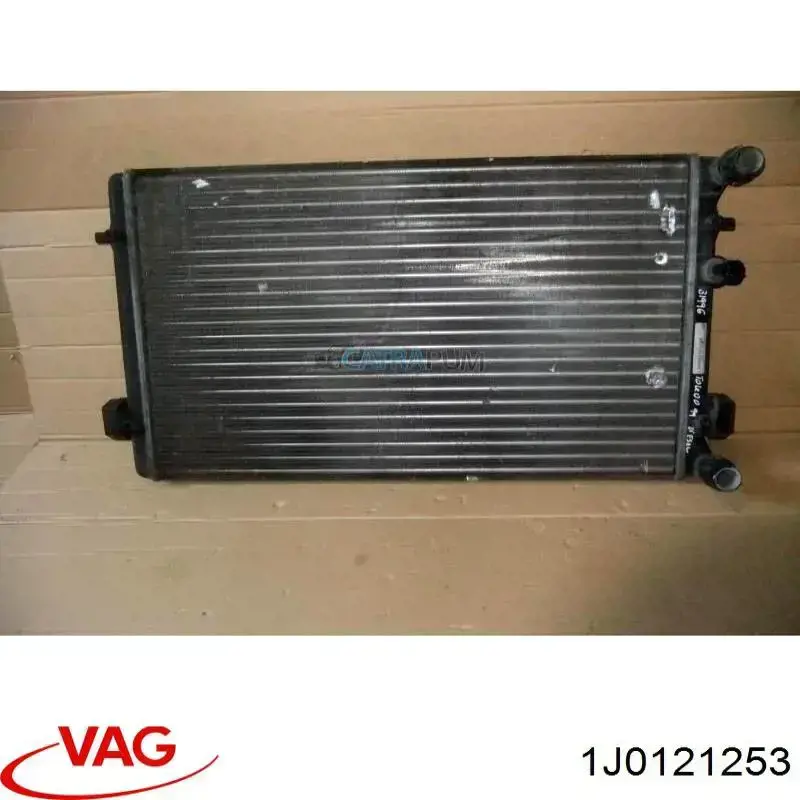 Радіатор охолодження VAG 1J0121253