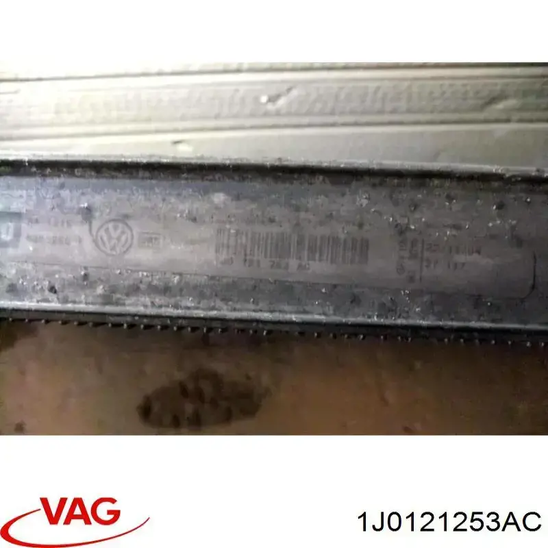 Радіатор 1J0121253AC VAG