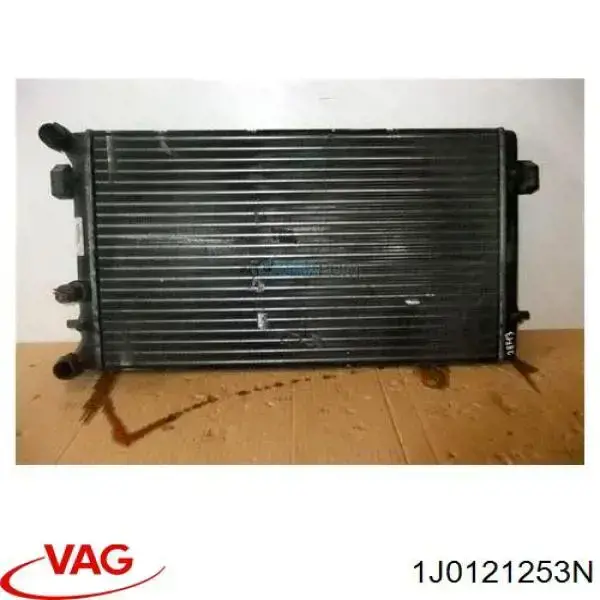 1J0121253N VAG радіатор охолодження двигуна
