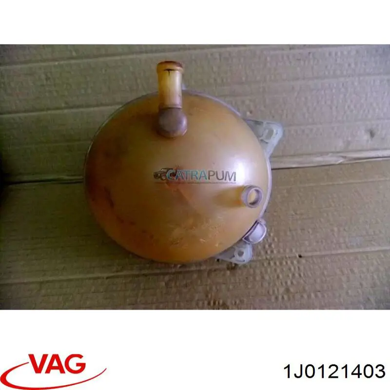 Бачок системи охолодження двигуна розширювальний VAG 1J0121403 ціна, від 8.87 USD