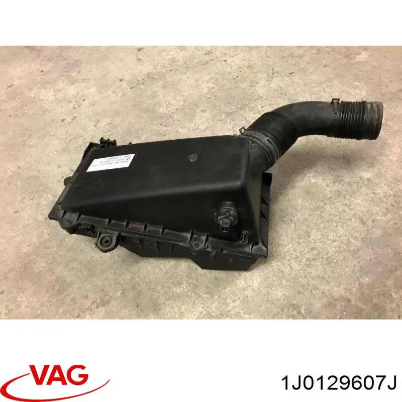 Корпус повітряного фільтра VAG 1J0129607AA ціна, від 22.57 USD