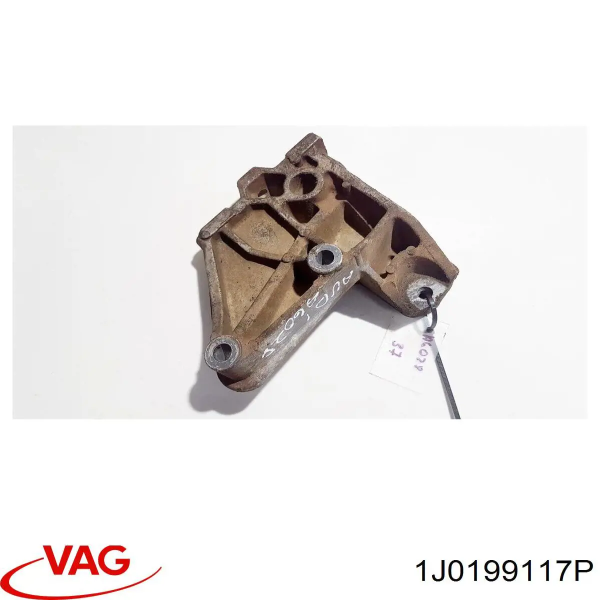 Кронштейн подушки (опори) двигуна, лівої VAG 1J0199117P ціна, від 21.54 USD