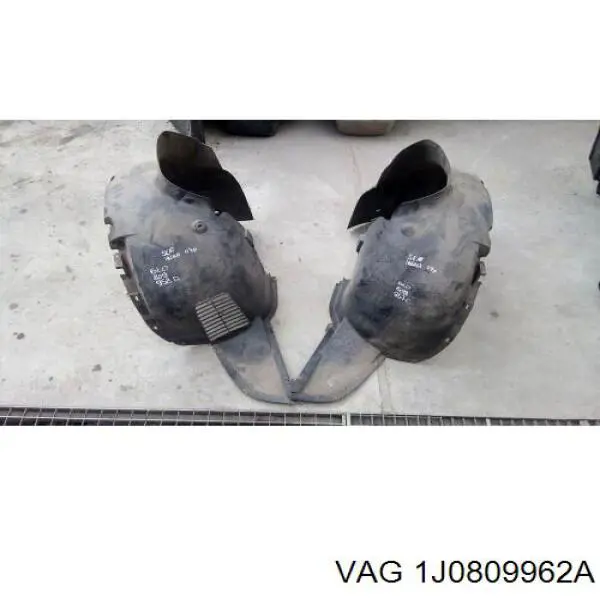 1J0809962A VAG Підкрилок переднього крила, правий