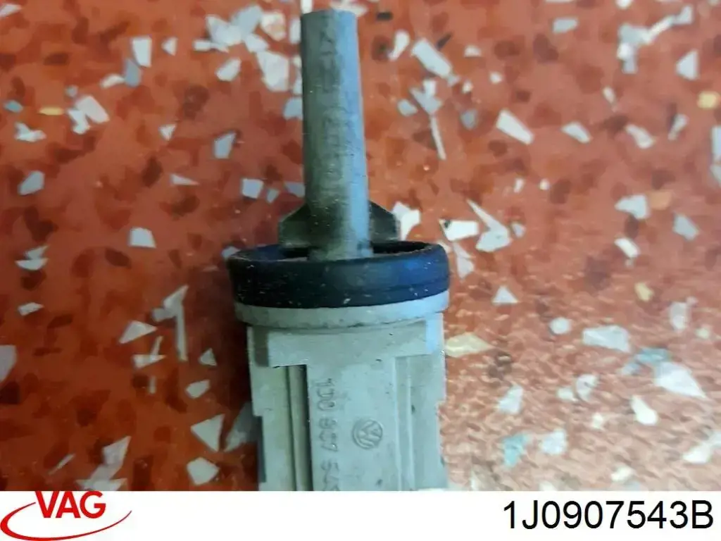 Датчик температури радіатора VAG 1J0907543B ціна, від 1.78 USD
