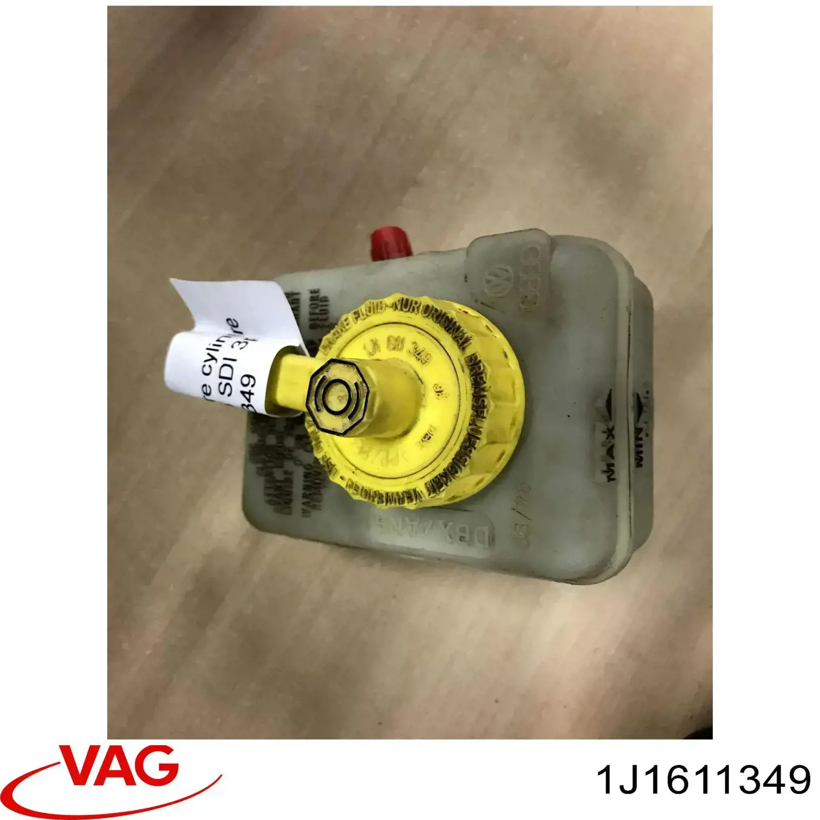 Кришка бачка головного гальмівного циліндру VAG 1J1611349 ціна, від 5.00 USD