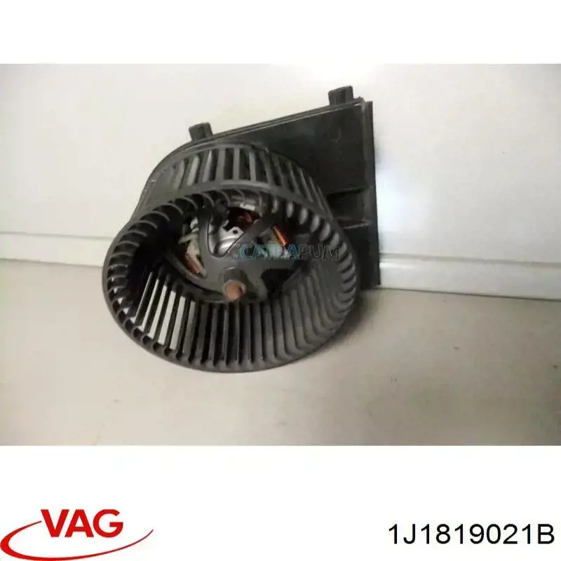 Купити 1J1819021B VAG Електродвигуни (електродвигун обігрівача) або розетка причепа штепсельная