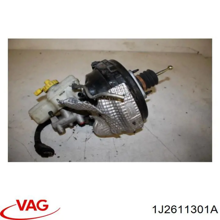 1J2611301A VAG Бачок головного гальмівного циліндру
