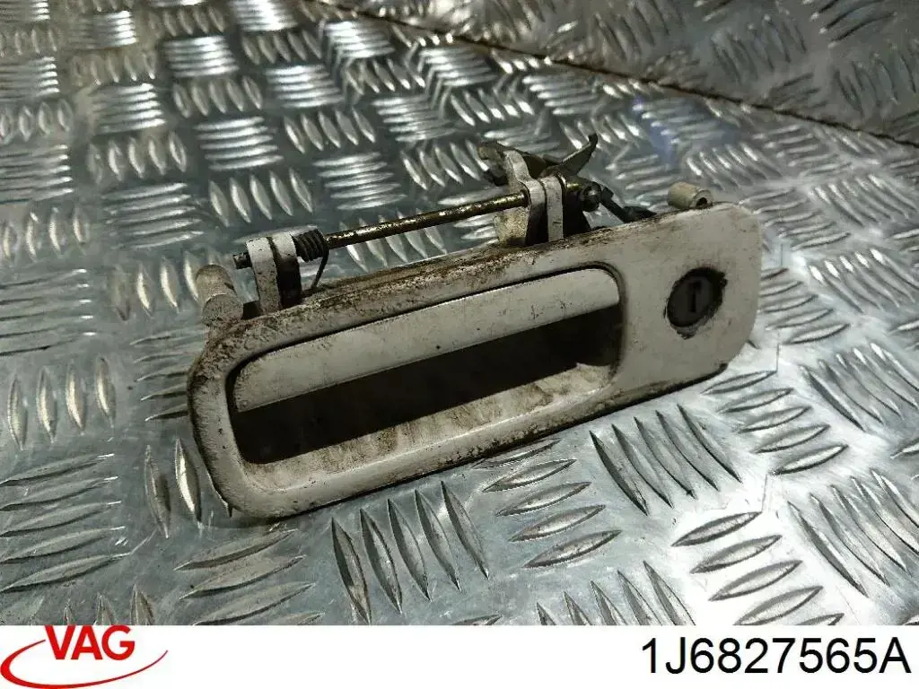 Ручка 5-й (3-й) двері зовнішня 3827011 Autotechteile