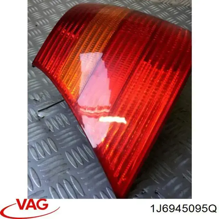 Ліхтар задній лівий VAG 1J6945095Q
