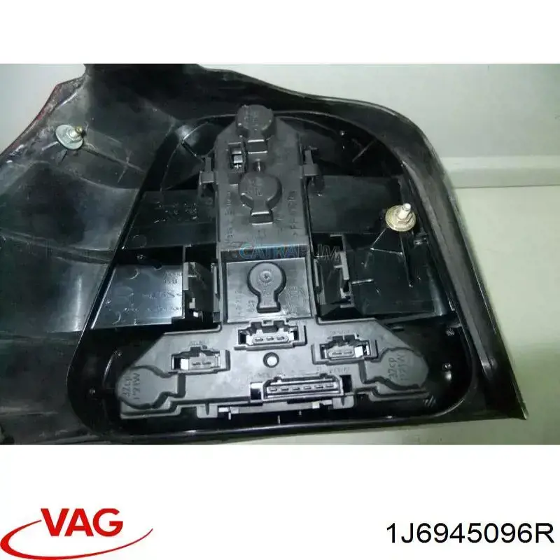 Купити 1J6945096R VAG Задня права фара