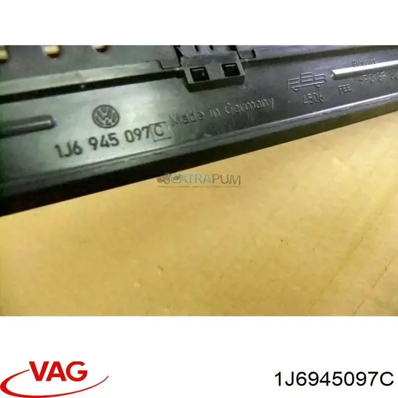 Задній стоп 1J6945097C VAG