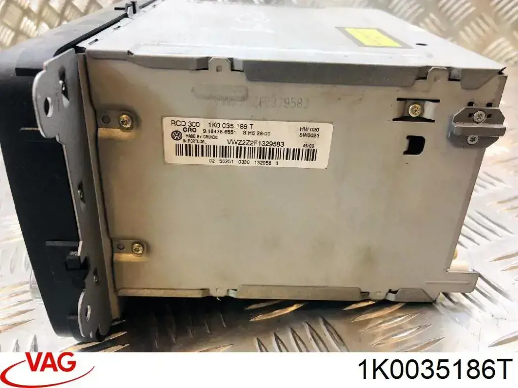 Магнітола (радіо AM/FM) VAG 1K0035186T ціна, від 16.87 USD