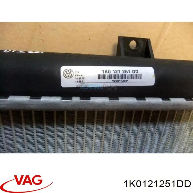 Радіатор основний VAG 1K0121251DD ціна, від 45.61 USD