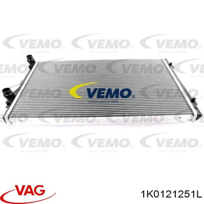 Купити 1K0121251L VAG Радіатор двигуна