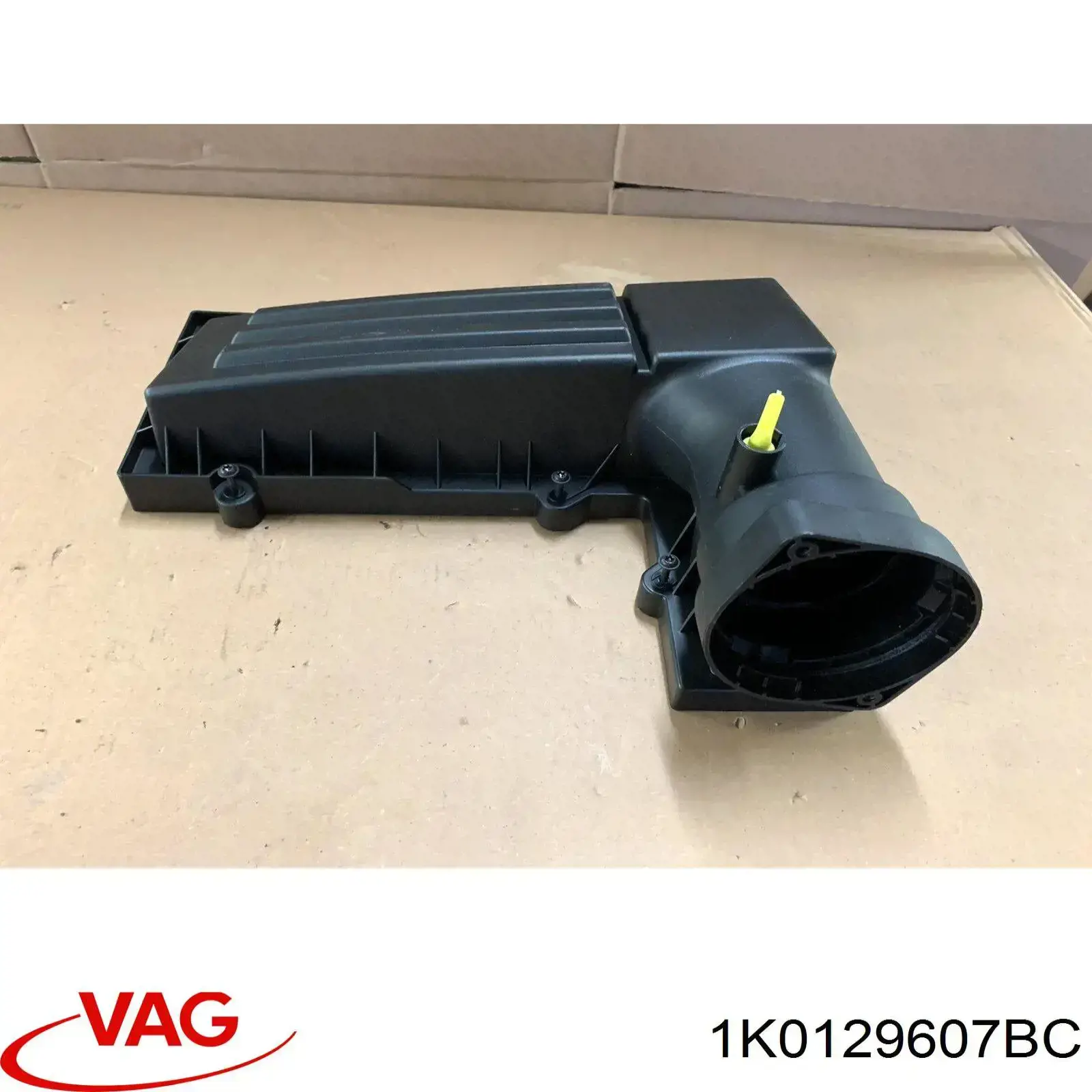 Корпус повітряного фільтра VAG 1K0129607BF ціна, від 247.78 USD