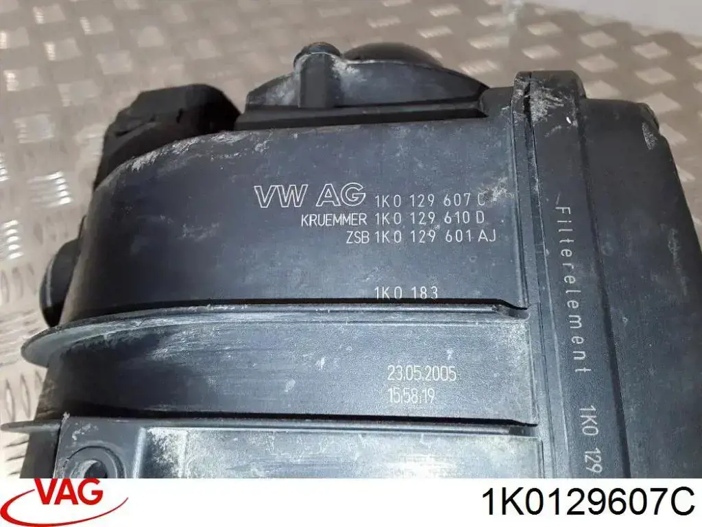 Купити 1K0129607C VAG Корпус фільтра