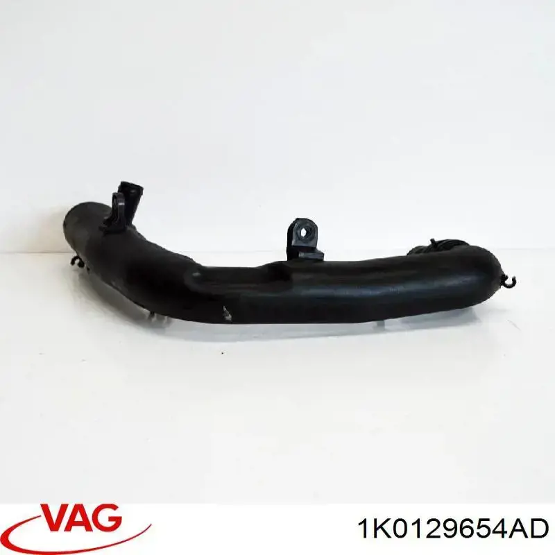 Купити 1K0129654AD VAG Патрубок повітряний, вхід в турбіну (наддув)
