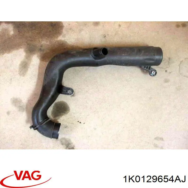 Патрубок повітряний, вхід в турбіну (наддув) VAG 1K0129654AJ ціна, від 5.70 USD