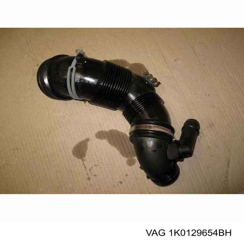 Патрубок повітряний, вихід повітряного фільтра VAG 1K0129654BH
