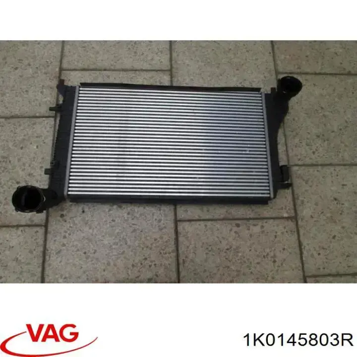Купити 1K0145803R VAG Радіатор интеркуллера
