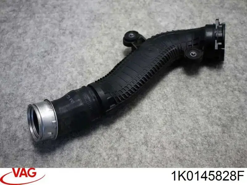 Купити 1K0145828F VAG Шланг/патрубок интеркуллера