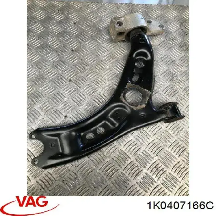Купити 1K0407166C VAG Важіль передньої підвіски нижній, правий
