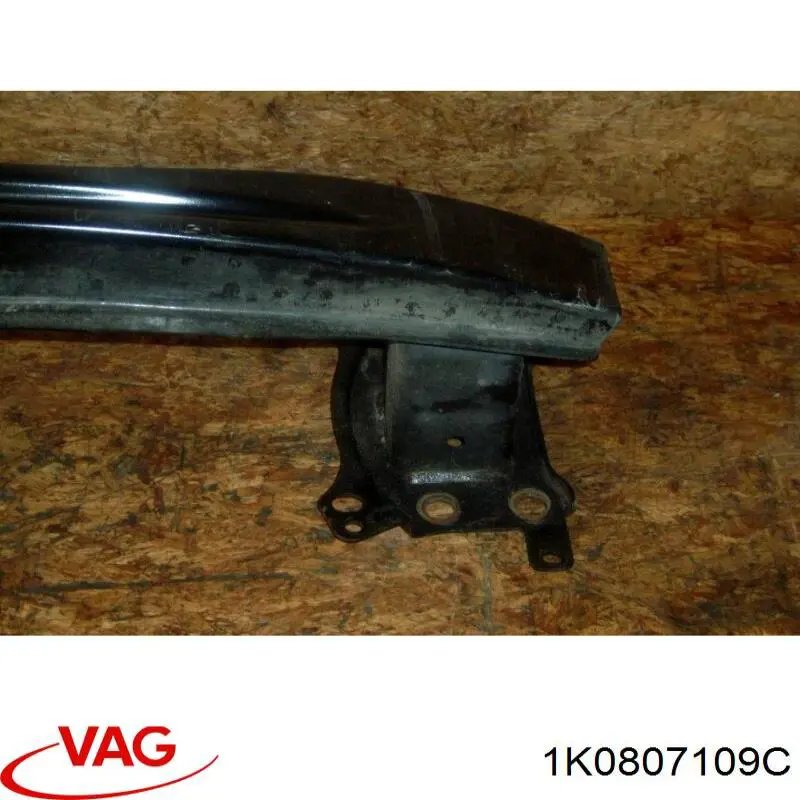 Підсилювач бампера переднього 1K0807109C VAG