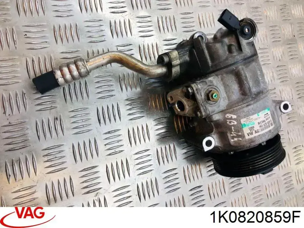 Компресор кондиціонера 1K0820859F VAG