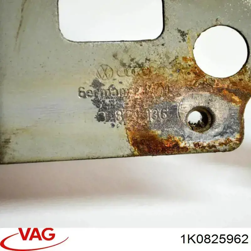Купити 1K0825962A VAG Заглушка днища кузова