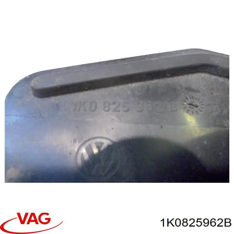 Заглушка днища кузова 1K0825962B VAG