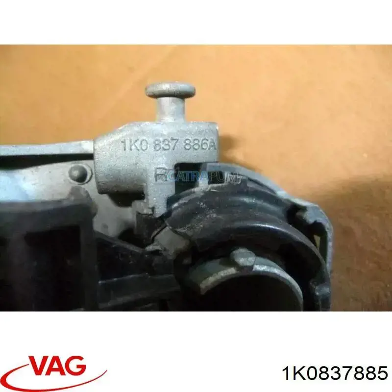 Тримач зовнішньої ручки дверей, передньої лівої VAG 1K0837885 ціна, від 8.47 USD