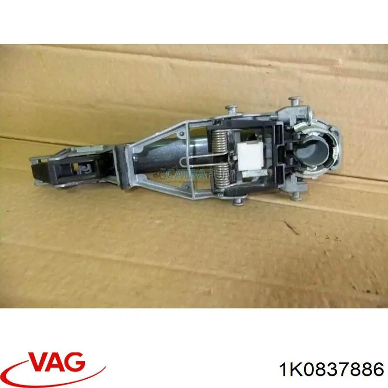 Тримач зовнішньої ручки дверей, передньої правої VAG 1K0837886 ціна, від 12.67 USD