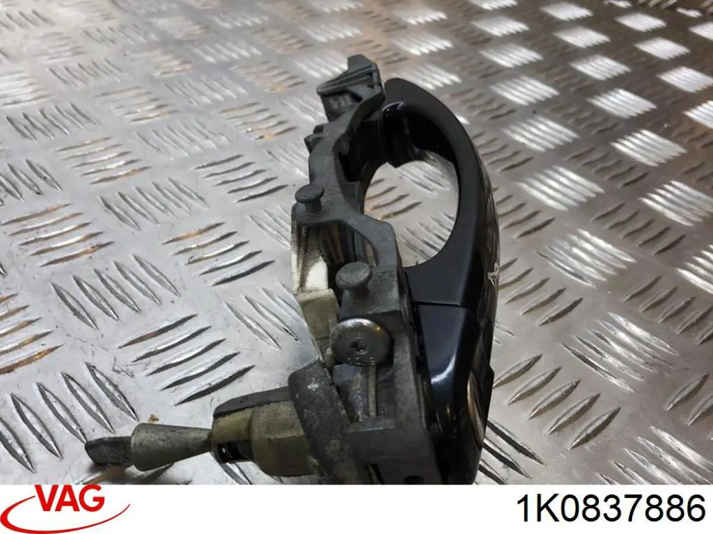 Тримач зовнішньої ручки дверей, передньої правої VAG 1K0837886 ціна, від 12.67 USD