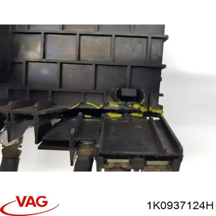 Коробка запобіжників VAG 1K0937124D ціна, від 21.36 USD