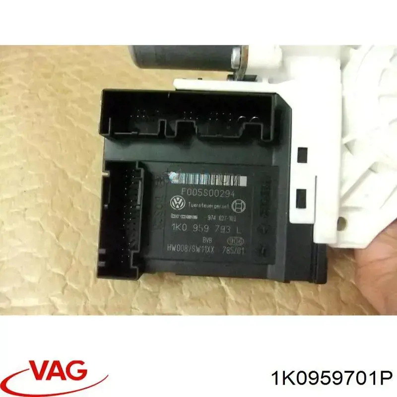 Двигун склопідіймача двері передньої, лівої 1K0959701L030 VAG