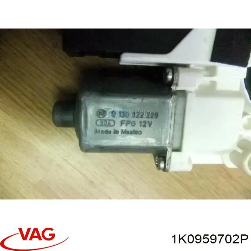 Купити 1K0959702P VAG Двигун склопідіймача двері передньої, правої