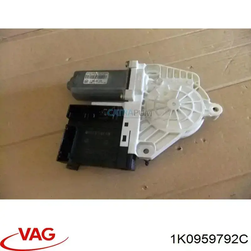 Двигун склопідіймача двері передньої, правої VAG 1K0959792C ціна, від 12.67 USD