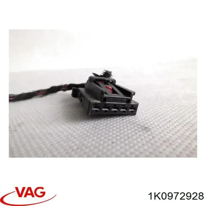 1K0972928 VAG Накладка водійського дзеркала