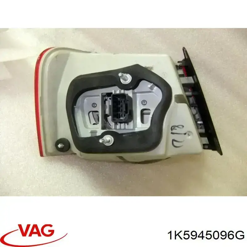 Купити 1K5945096G VAG Стоп задній