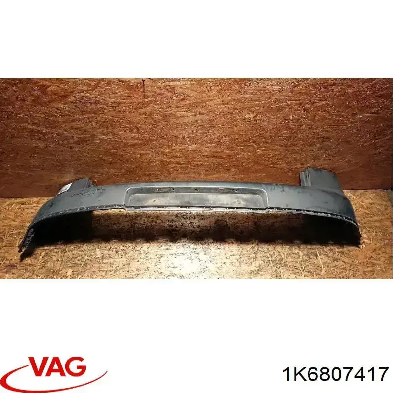 Бампер задній 1K6807417 VAG